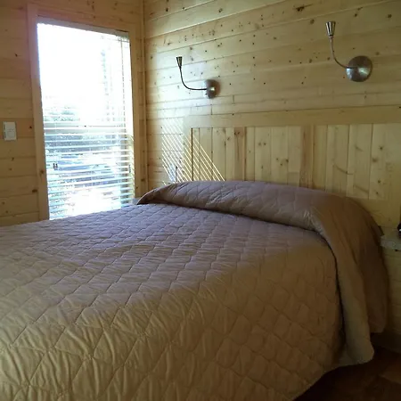Palm Springs Camping Resort Cabin 4-2